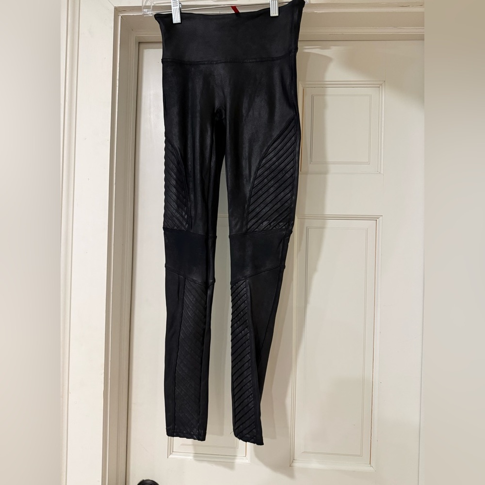 SPANX Black Leggings with Side paneling